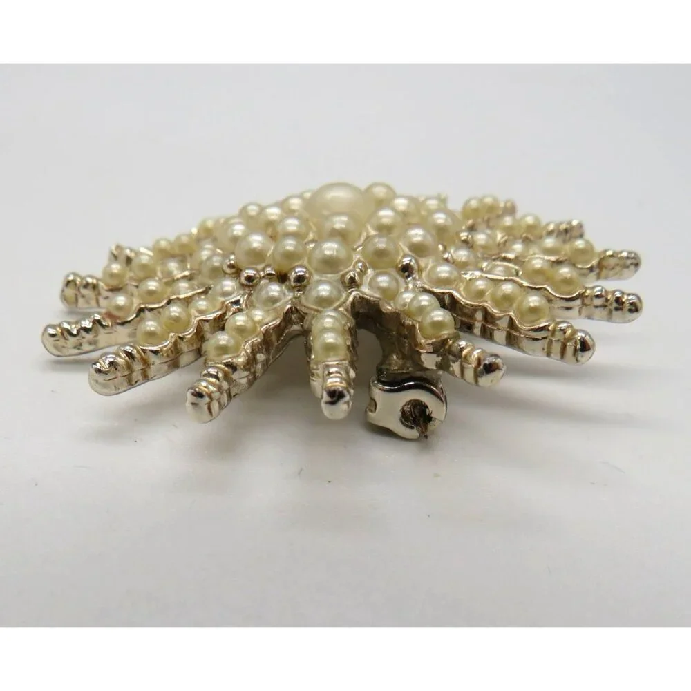 Vintage Starburst Brooch Graduated Imitation Pearls 2